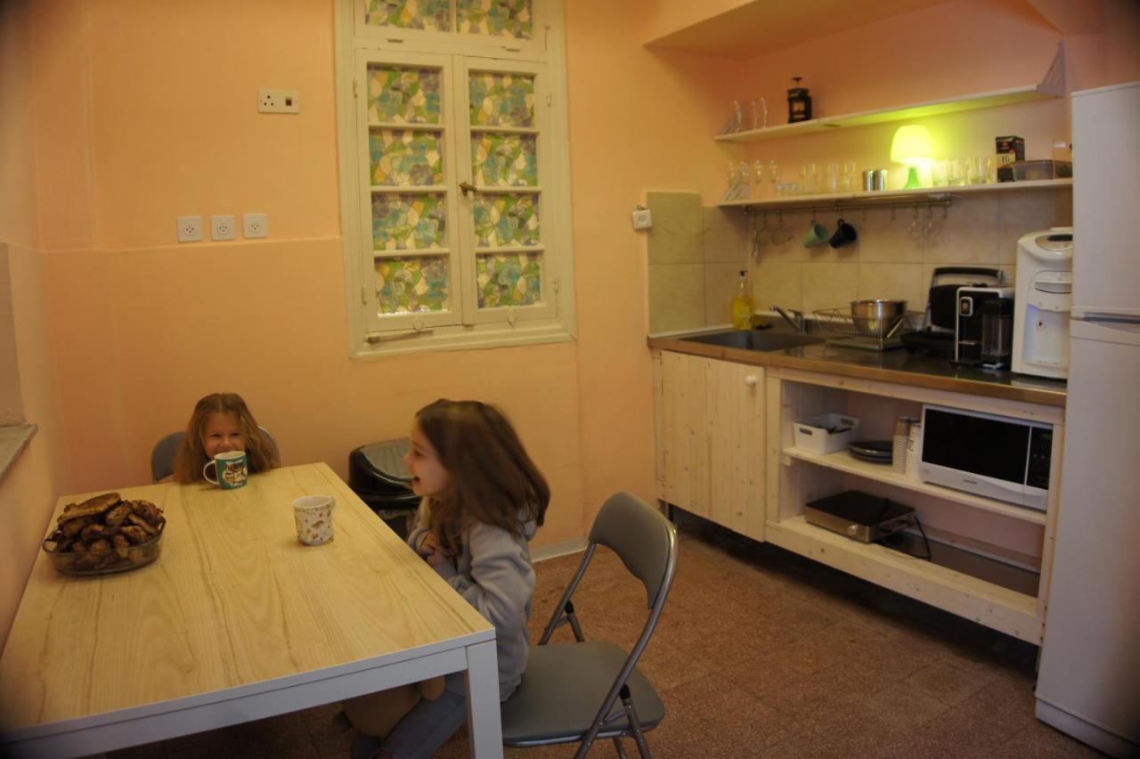 City Hall Hostel Haifa Ngoại thất bức ảnh