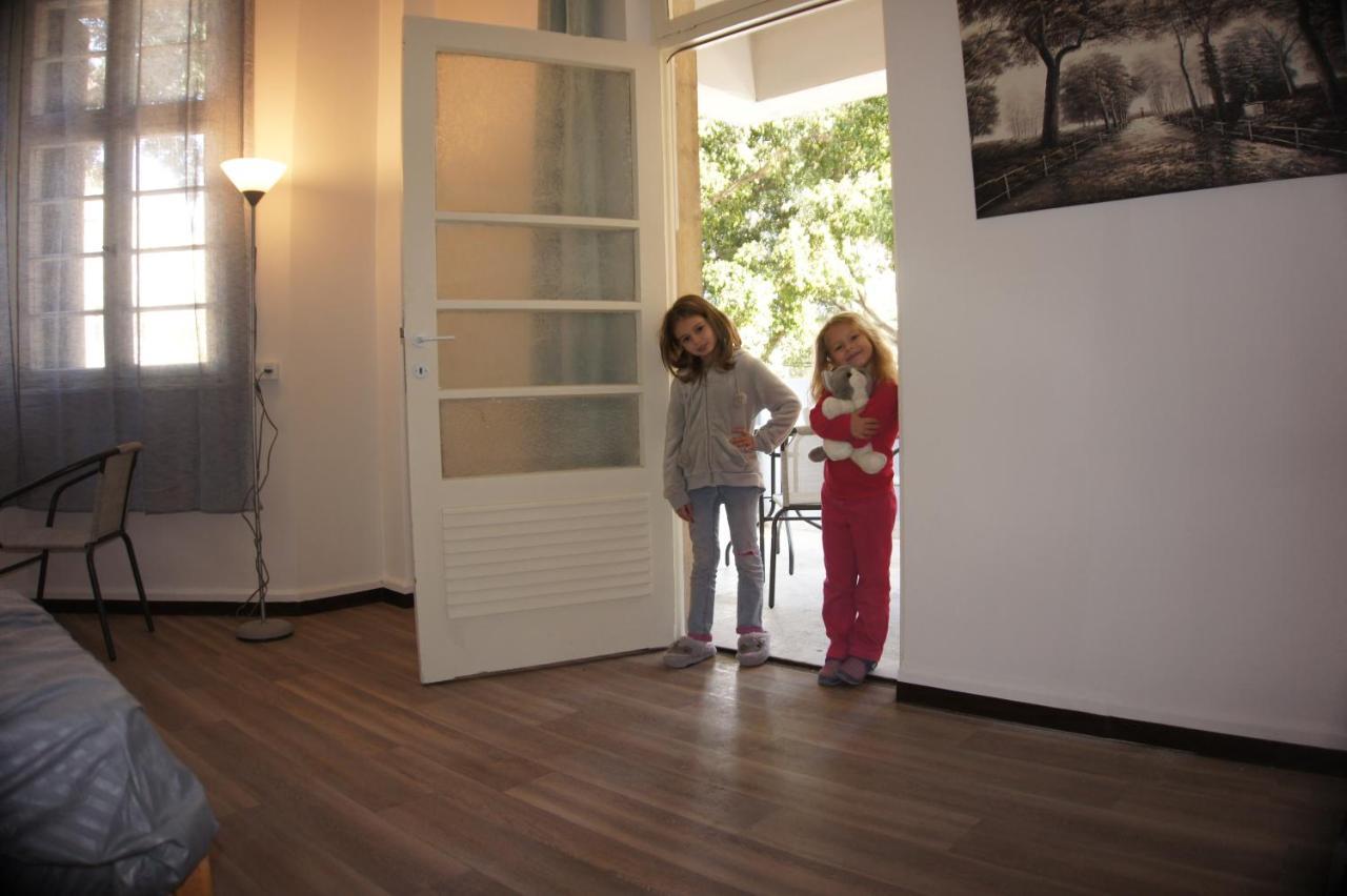 City Hall Hostel Haifa Ngoại thất bức ảnh