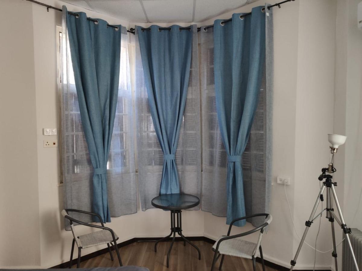 City Hall Hostel Haifa Ngoại thất bức ảnh