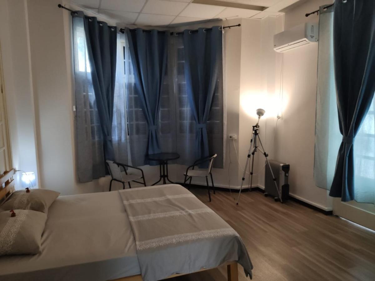City Hall Hostel Haifa Ngoại thất bức ảnh