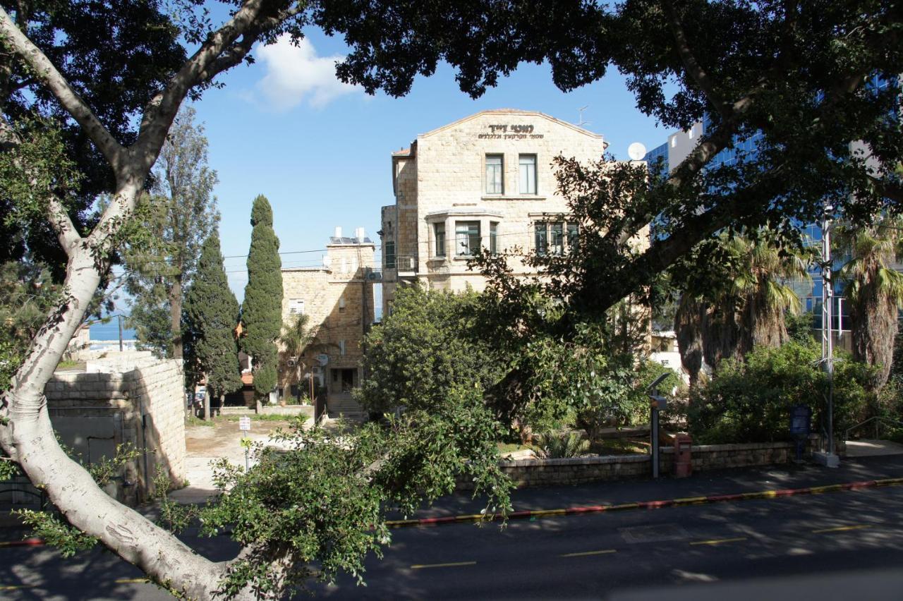 City Hall Hostel Haifa Ngoại thất bức ảnh