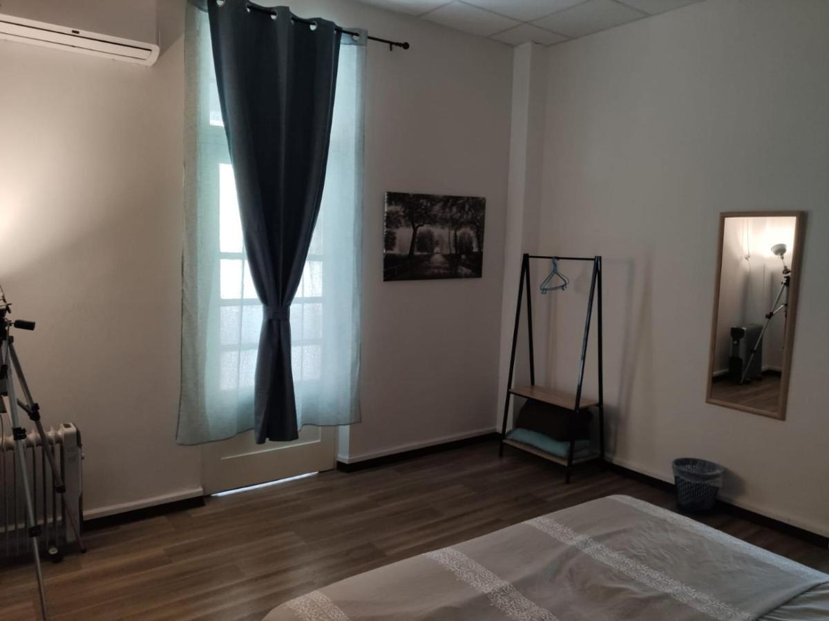 City Hall Hostel Haifa Ngoại thất bức ảnh